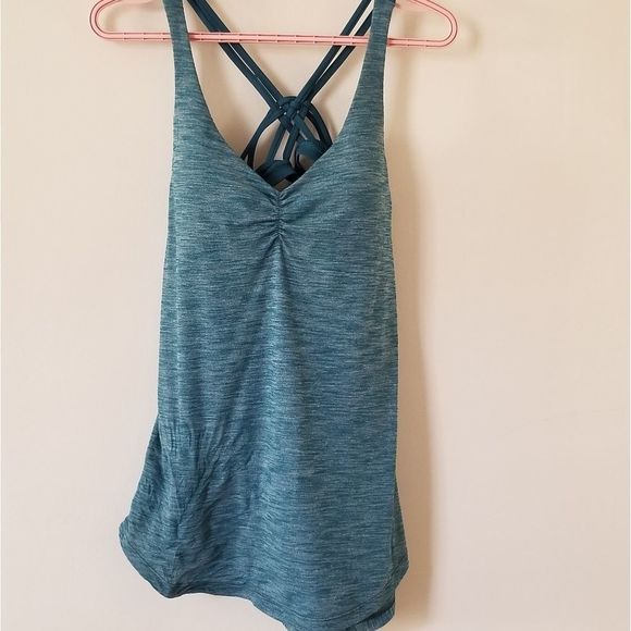NWOT Lululemon Tank with built in bra Size 8 - Picture 5 of 8